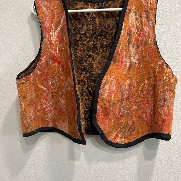 Handmade women’s large felt cheetah print/orange abstract open front vest,artsy - Picture 2 of 6